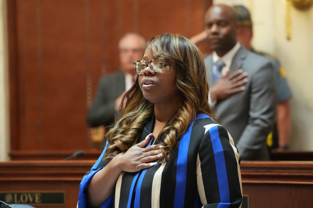 Senator Scott reciting the Pledge of Allegiance